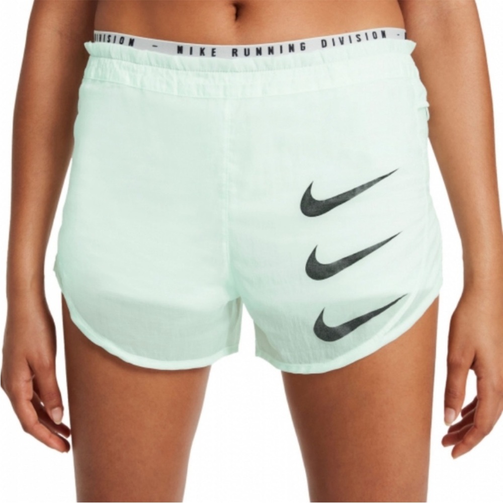 Nike Tempo Luxe Run Division 2 in 1 Running Shorts
 💚🏃‍♀️